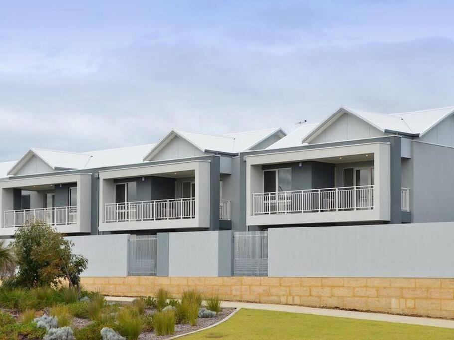 Modern Luxury 1 Bedroom Apartment - Walk To The Shops! Free Wifi Clarkson Εξωτερικό φωτογραφία
